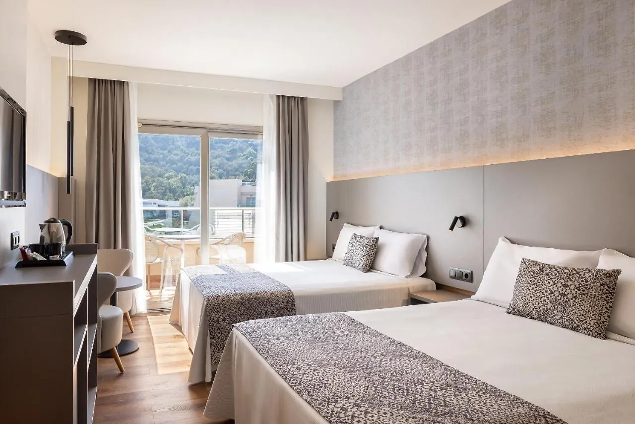 Golden Bahia De Tossa & Spa 4* Sup. Tossa de Mar Hotel