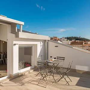 https://varela-30-apartamentos.es-andalucia.com