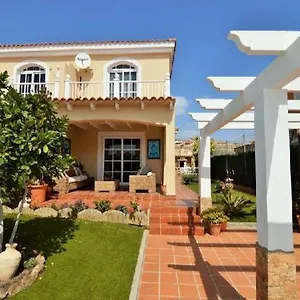 https://casa-paraiso.in-canary-islands.com