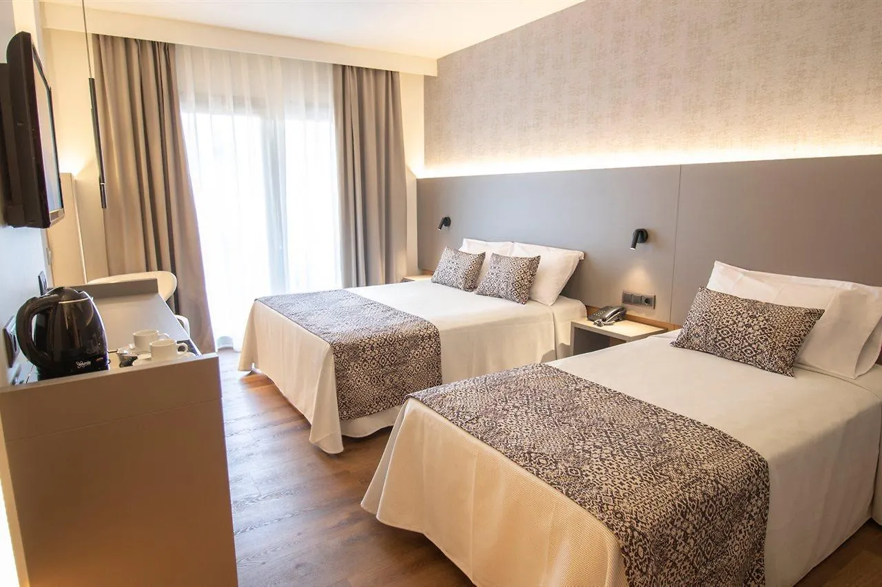 מלון טוסה דה מאר Golden Bahia De Tossa & Spa 4* Sup.