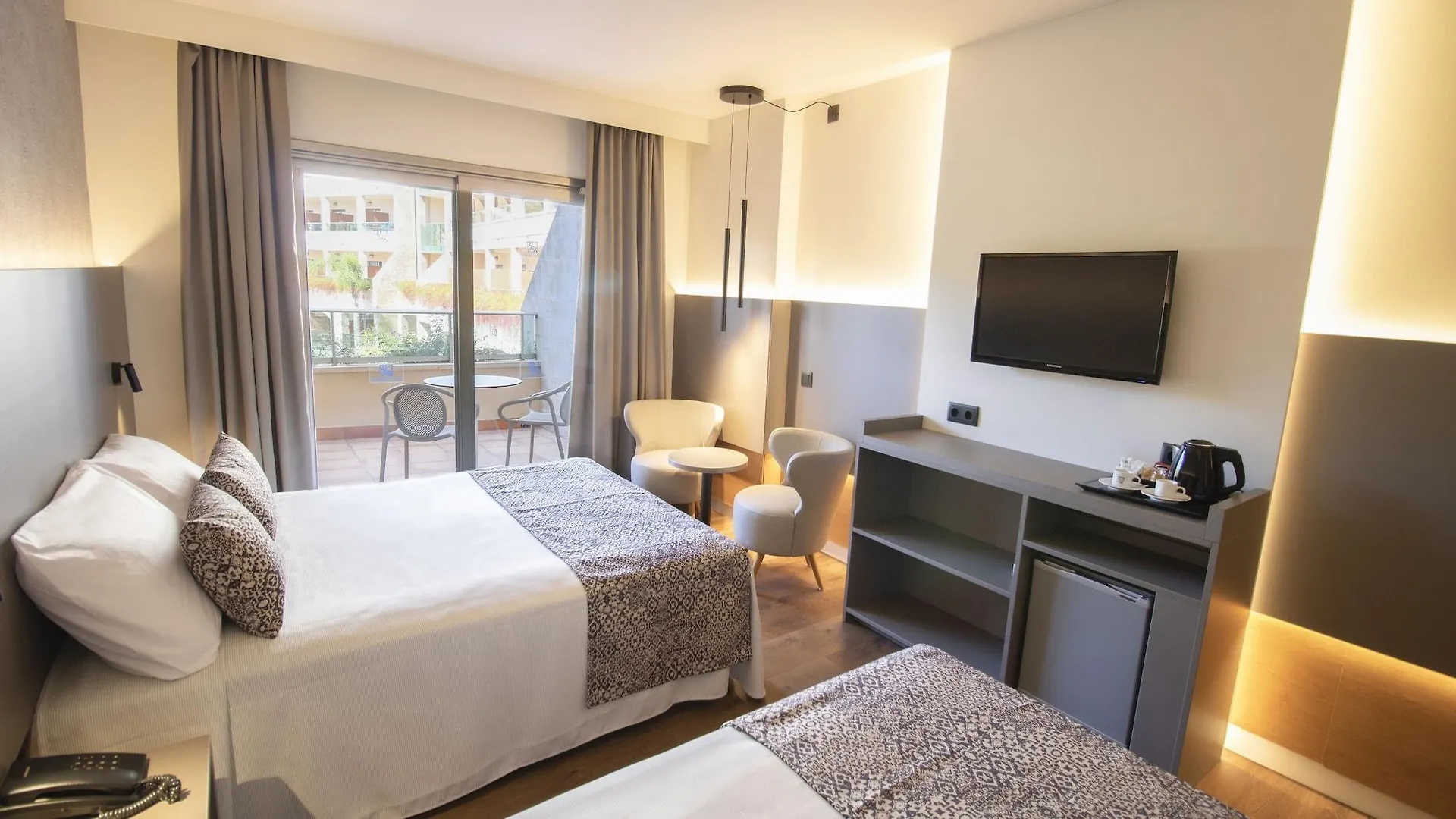 טוסה דה מאר Golden Bahia De Tossa & Spa 4* Sup.